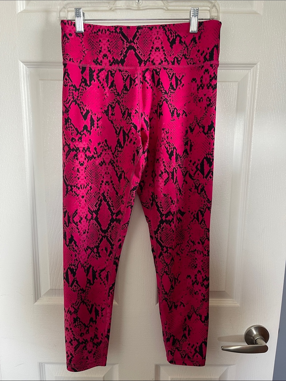DKNYC Hot Pink and Black Snake-Print Leggings